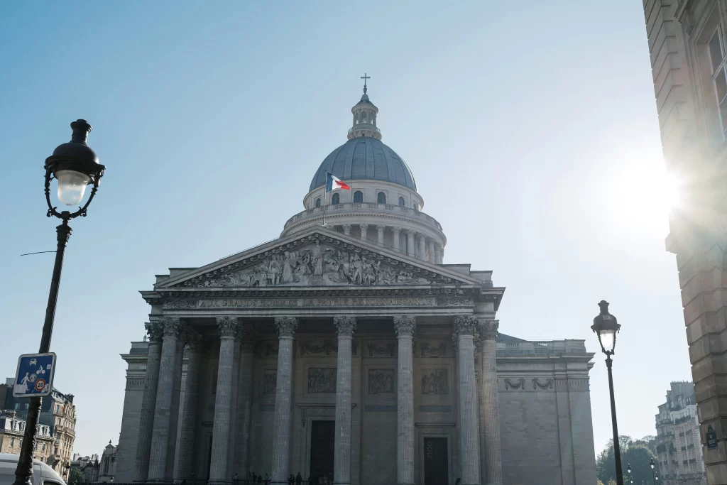 Frontview of the Pantheon of Paris on a sunny day.